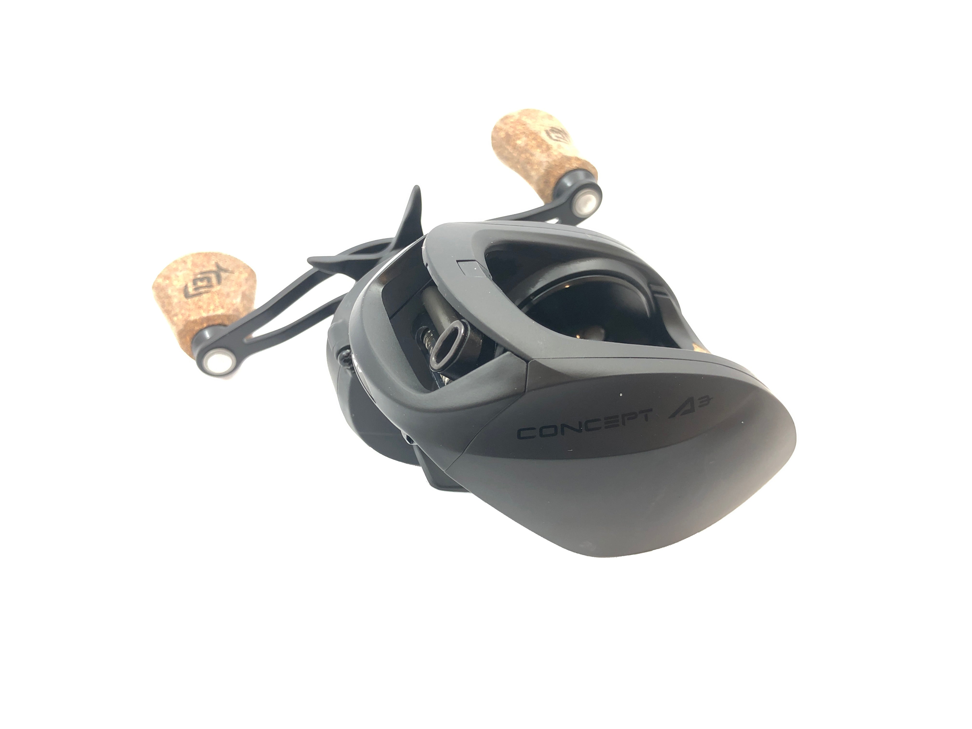13 Fishing Concept A Low-Profile 8.1 Baitcasting Reel - Andy